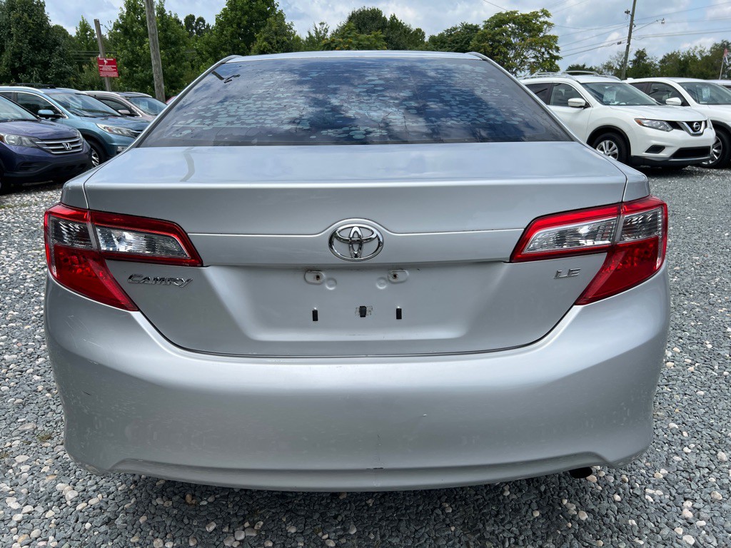 2012 Toyota Camry Image 4