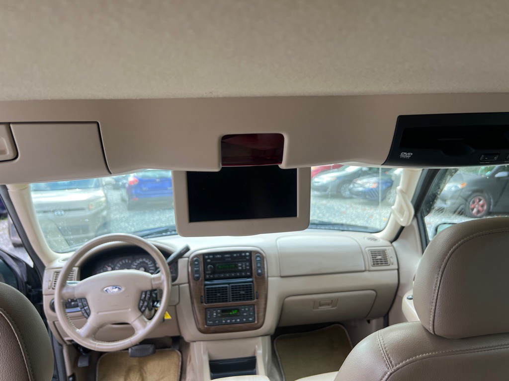 2003 Ford Explorer Image 23