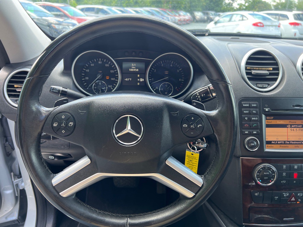 2010 Mercedes-Benz M-Class Image 15
