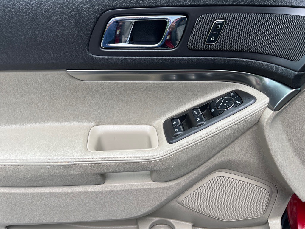 2013 Ford Explorer Image 11