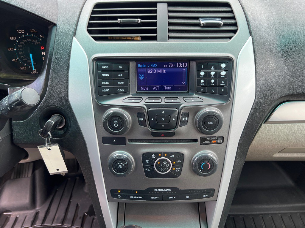 2013 Ford Explorer Image 15