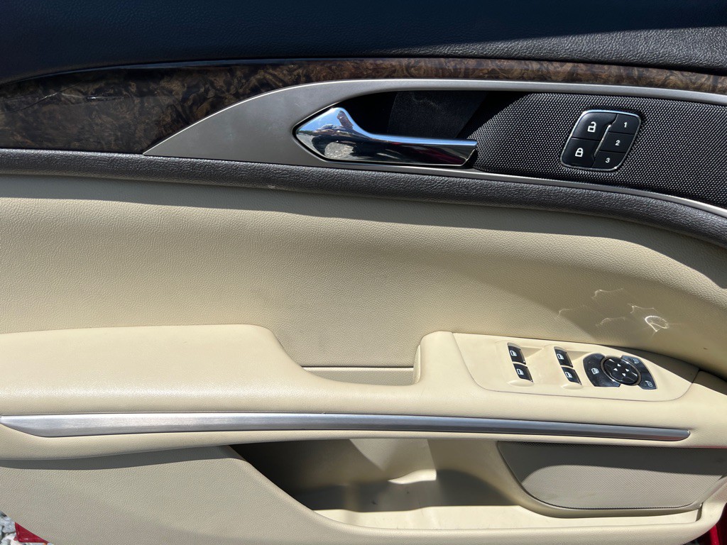 2013 Lincoln MKZ Image 11