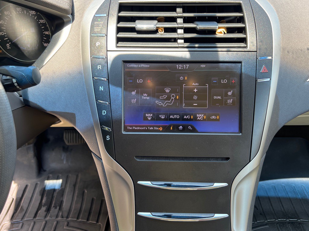 2013 Lincoln MKZ Image 15