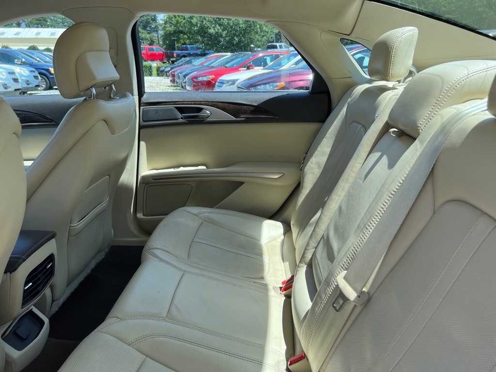 2013 Lincoln MKZ Image 20