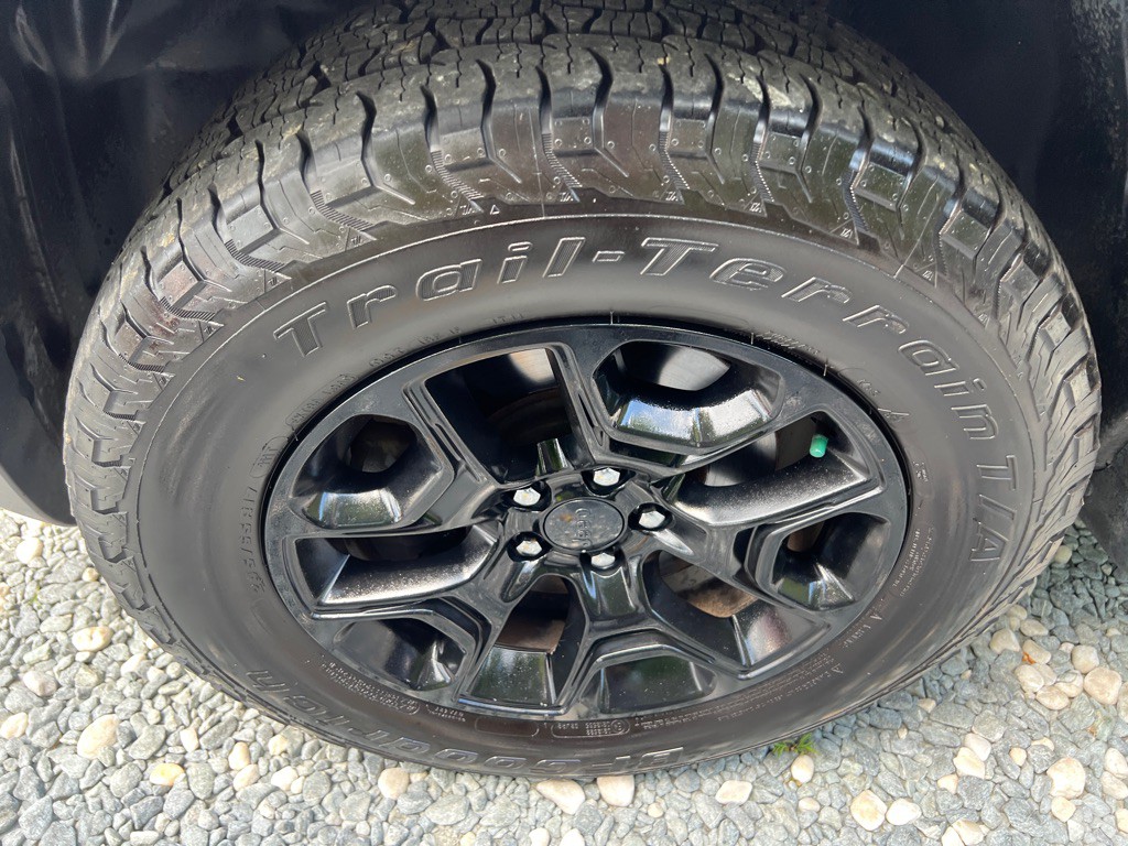 2019 Jeep Cherokee Image 9