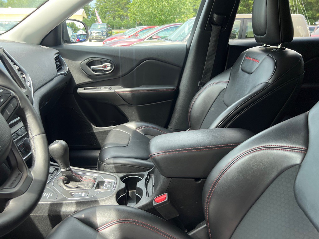 2019 Jeep Cherokee Image 13