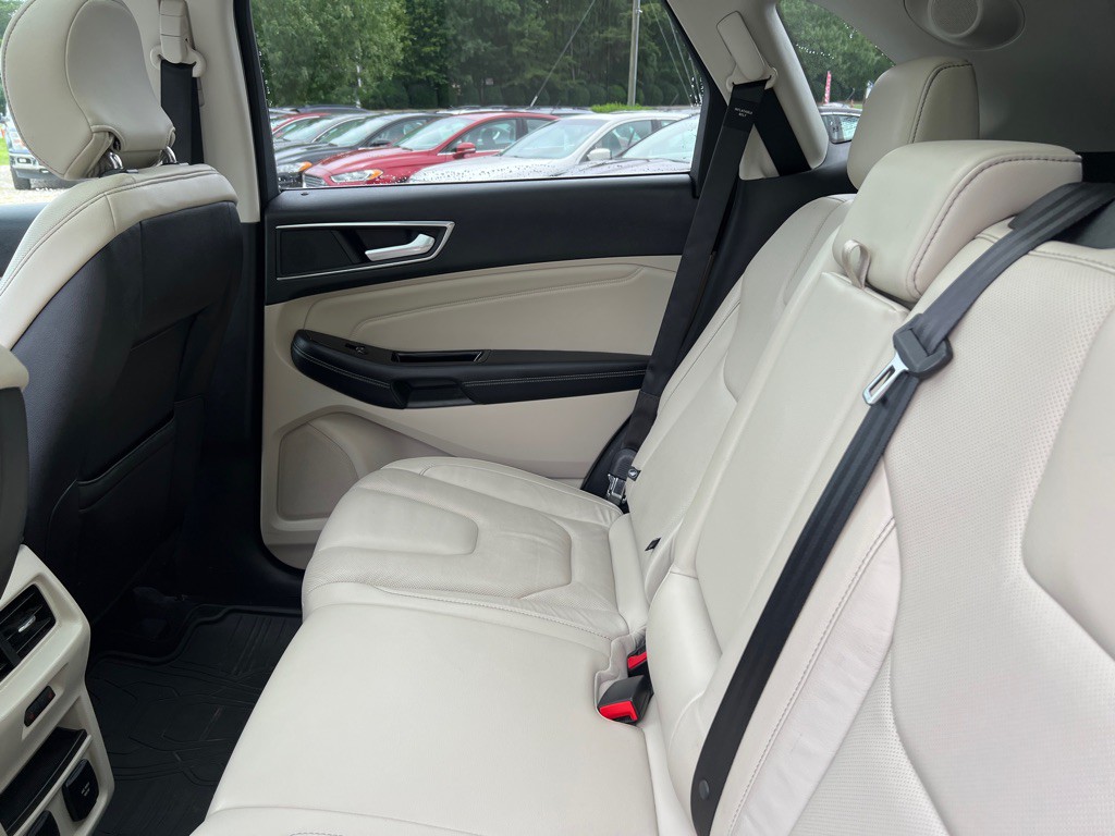 2016 Ford Edge Image 22