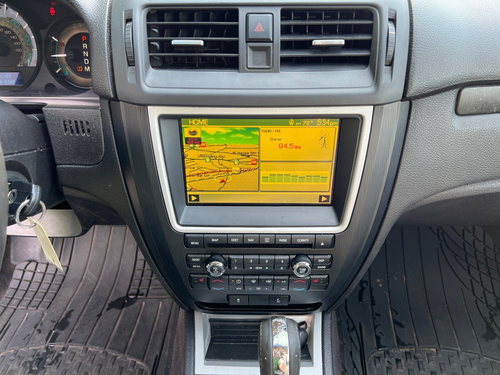 2010 Mercury Milan Image 16