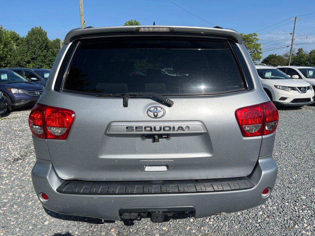 2011 Toyota Sequoia Image 4