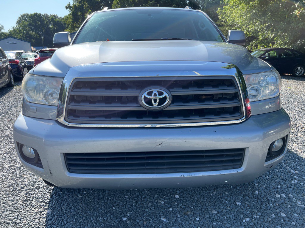2011 Toyota Sequoia Image 8