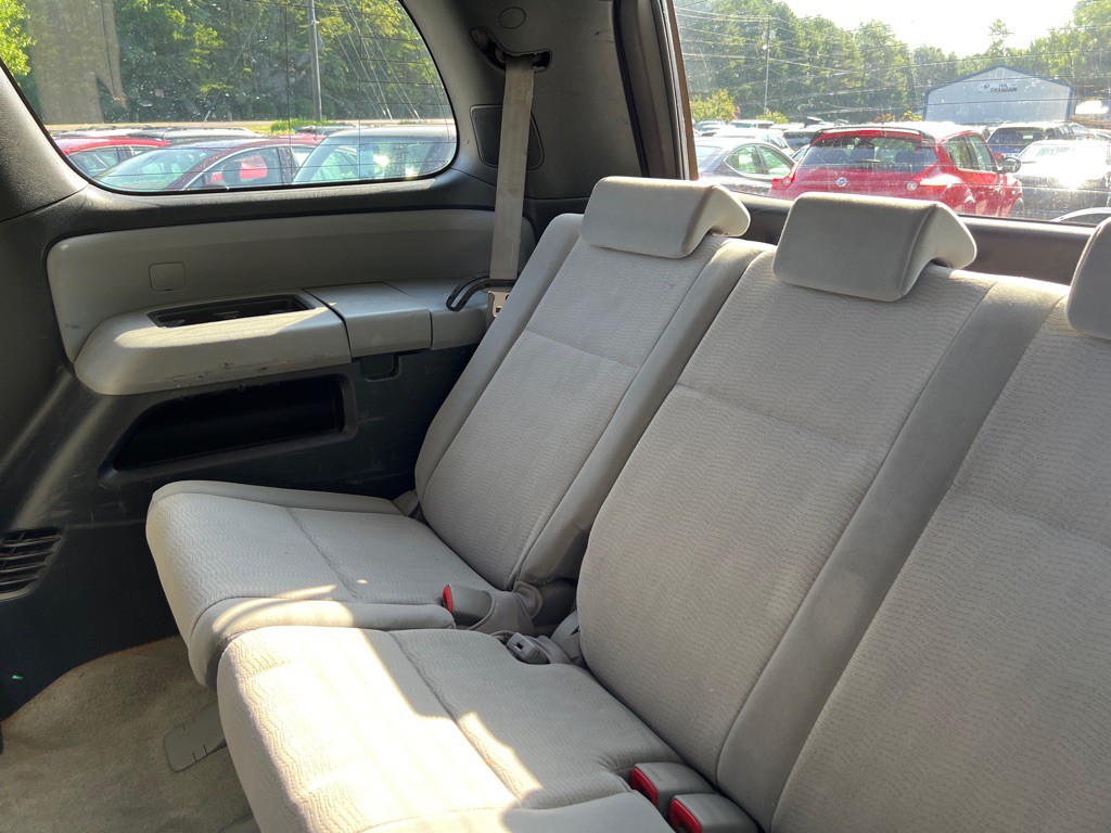 2011 Toyota Sequoia Image 22