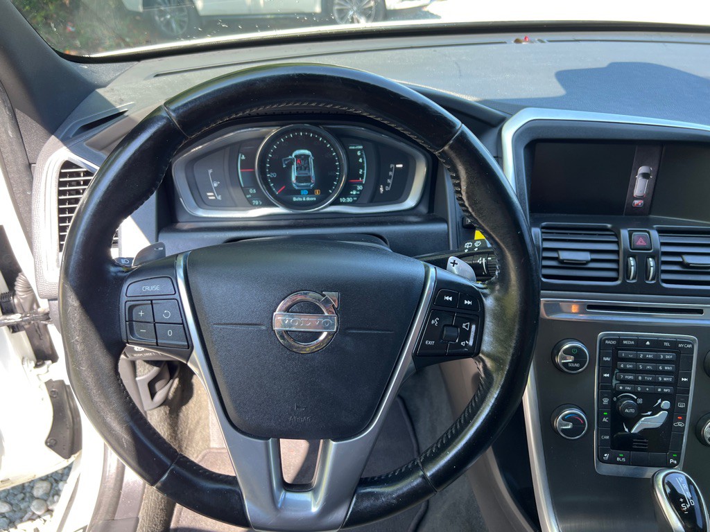 2015 Volvo XC60 Image 15