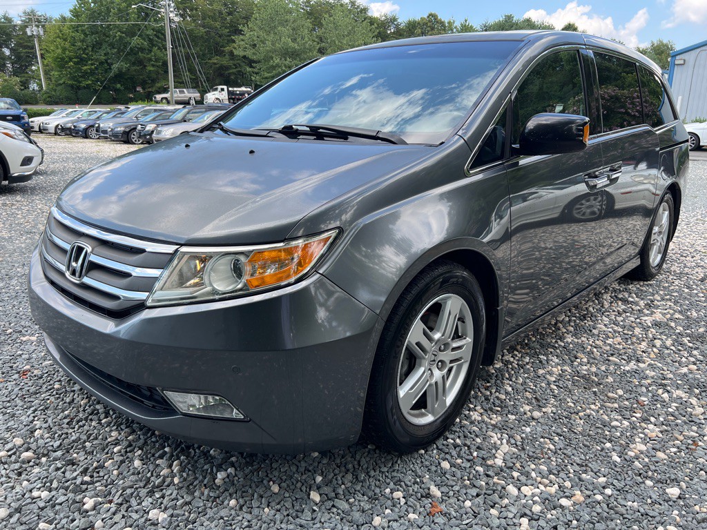 2011 Honda Odyssey Image 1