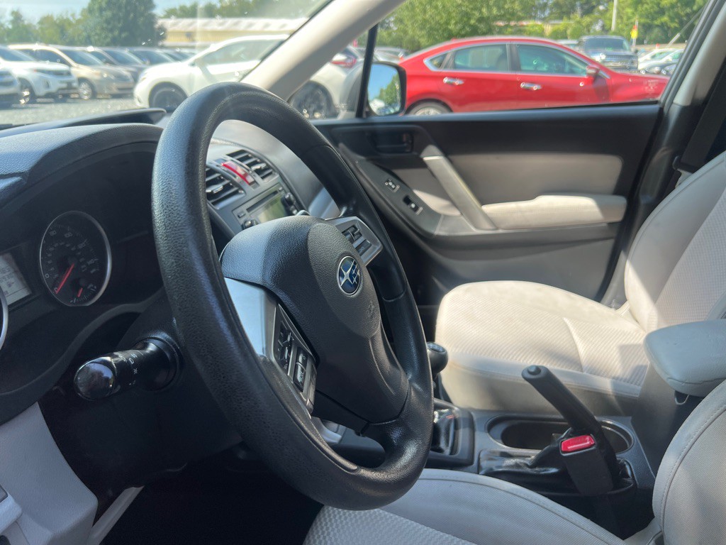 2014 Subaru Forester Image 12