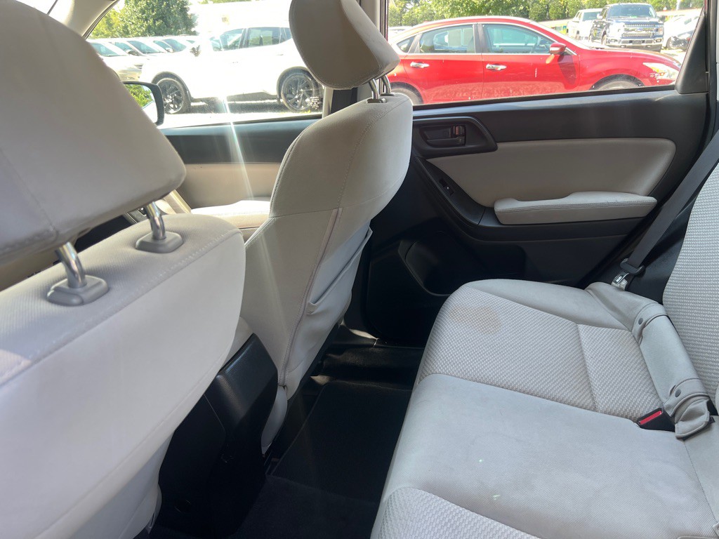 2014 Subaru Forester Image 18