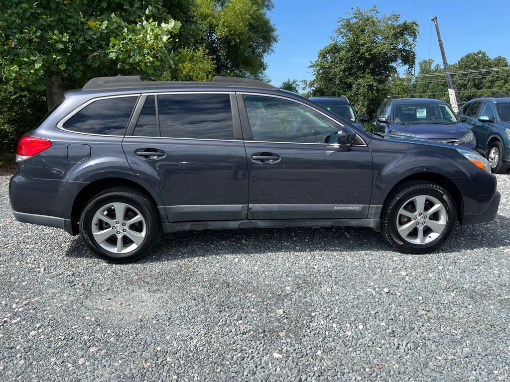 2013 Subaru Outback Image 6
