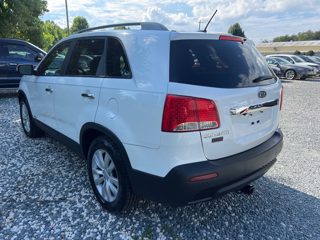 2011 Kia Sorento Image 3