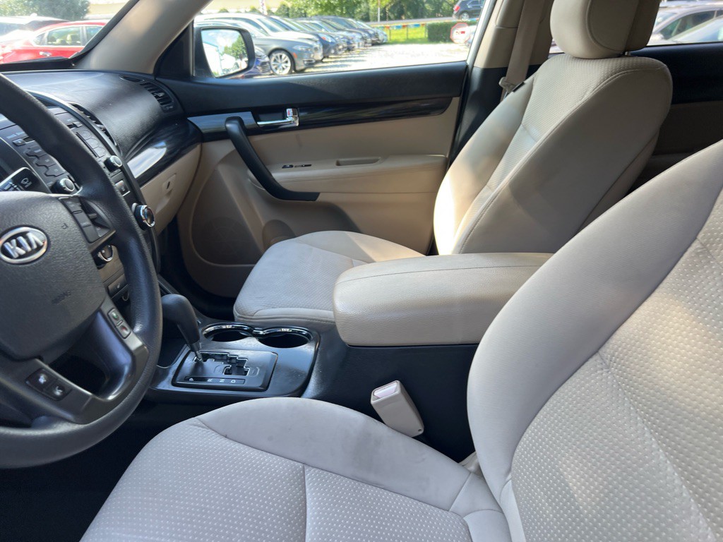 2011 Kia Sorento Image 13