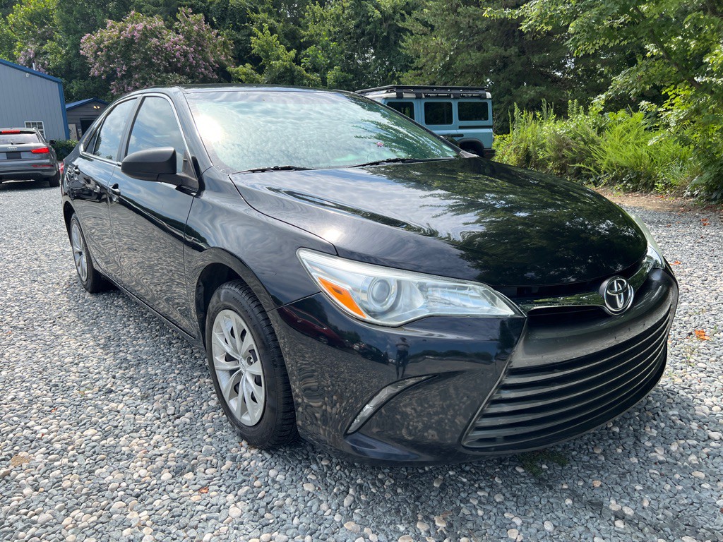 2016 Toyota Camry Image 7