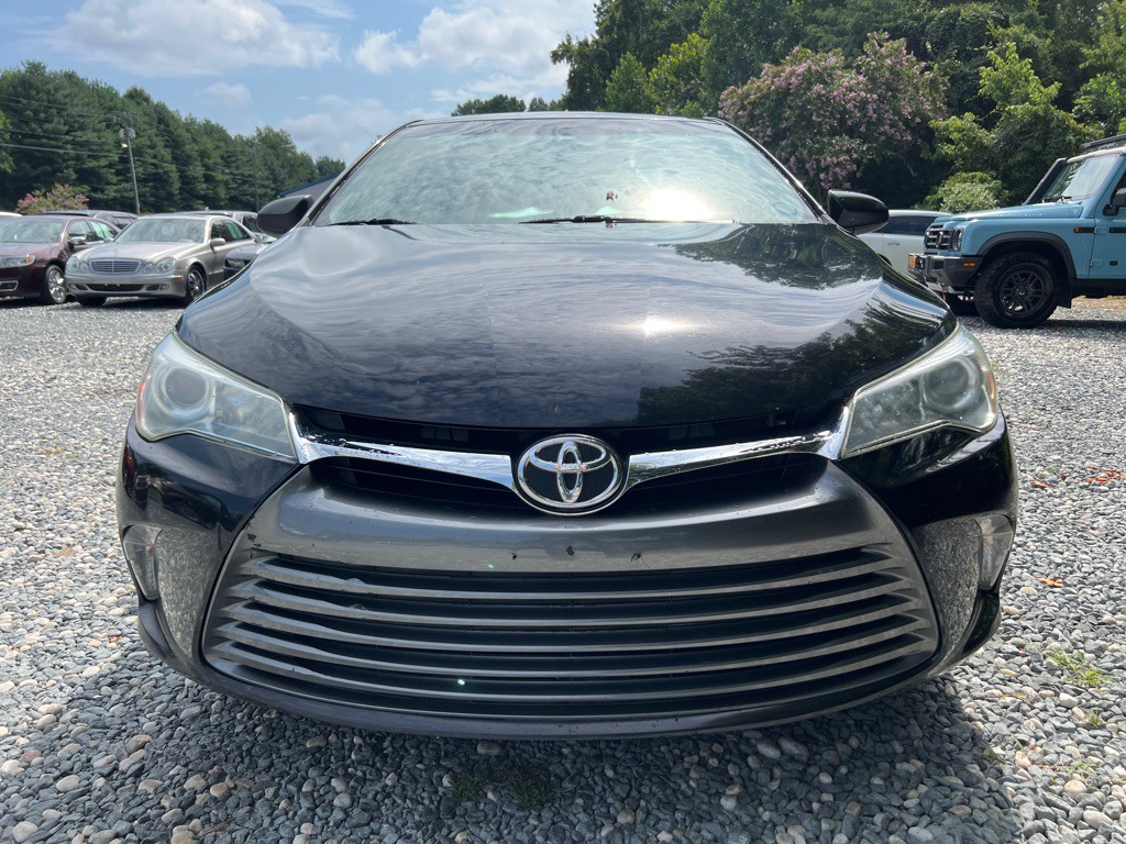 2016 Toyota Camry Image 8