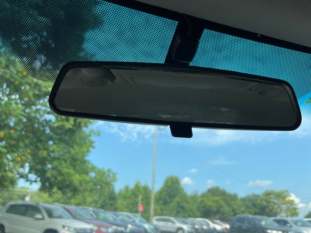 2016 Toyota Camry Image 17