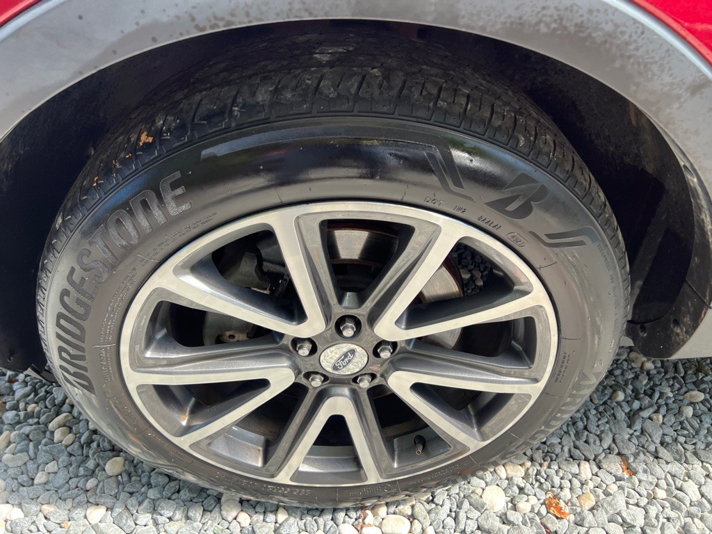 2015 Ford Explorer Image 9