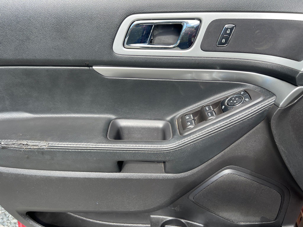 2015 Ford Explorer Image 12