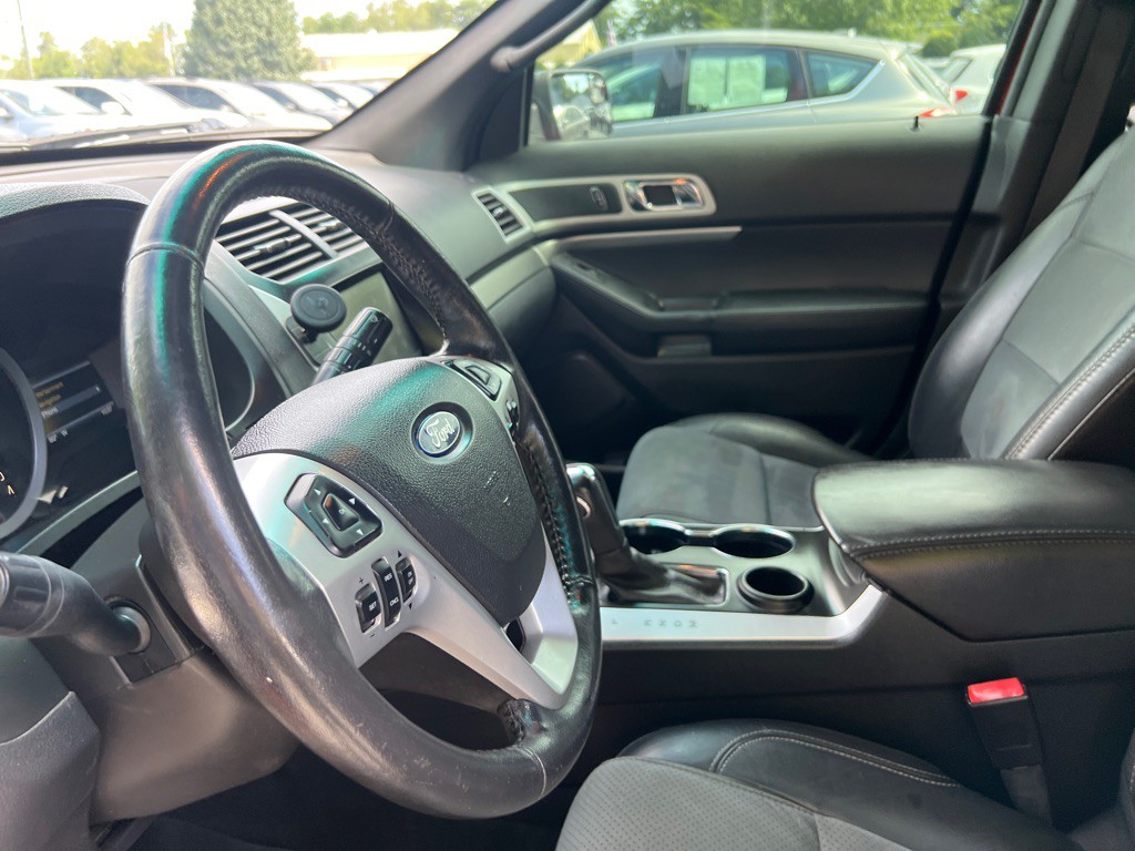 2015 Ford Explorer Image 13