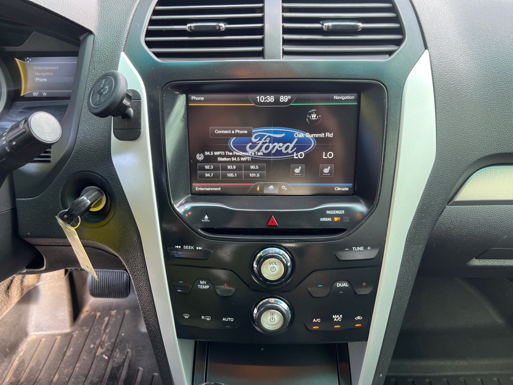2015 Ford Explorer Image 16