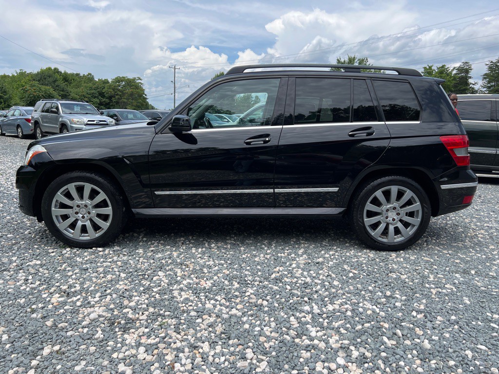 2010 Mercedes-Benz GLK-Class Image 2