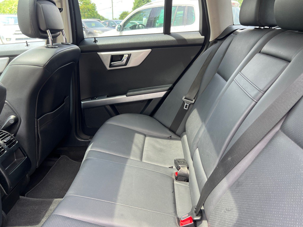 2010 Mercedes-Benz GLK-Class Image 21