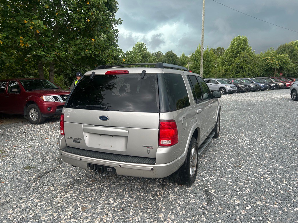 2005 Ford Explorer Image 5