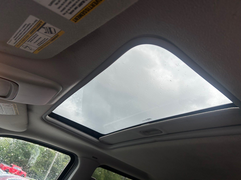 2005 Ford Explorer Image 12