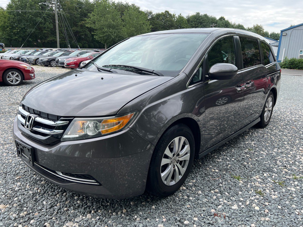 2015 Honda Odyssey Image 1