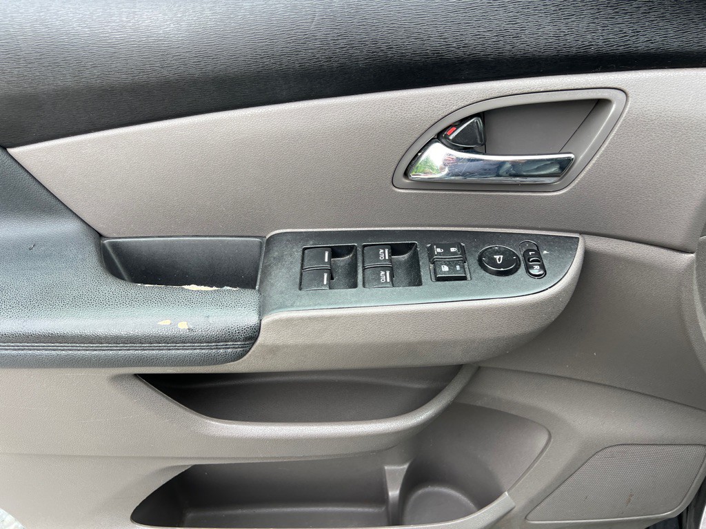2015 Honda Odyssey Image 12