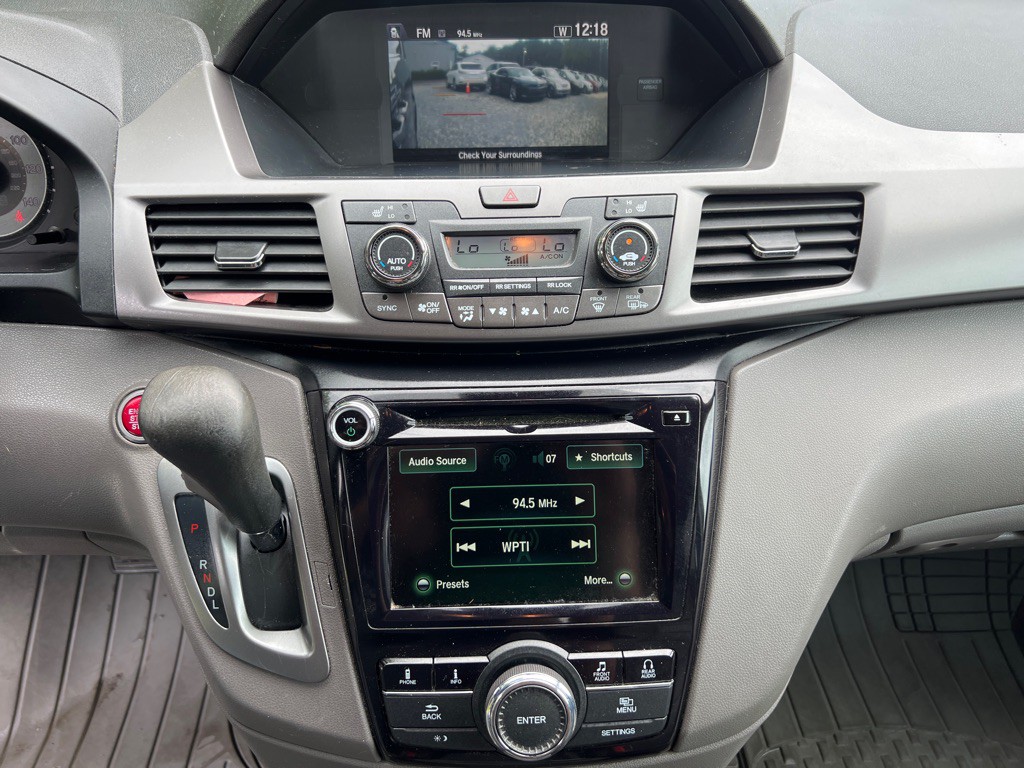 2015 Honda Odyssey Image 16