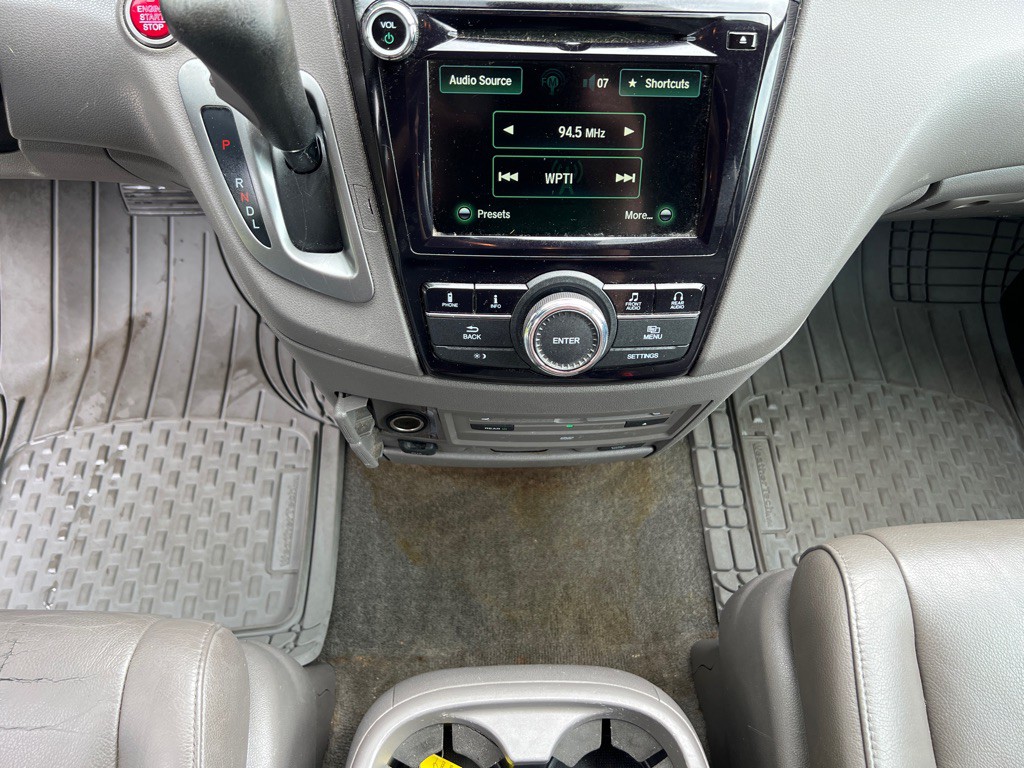 2015 Honda Odyssey Image 17