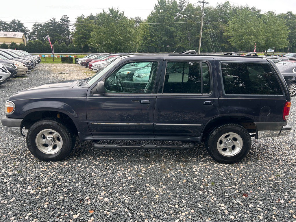 1999 Ford Explorer Image 2