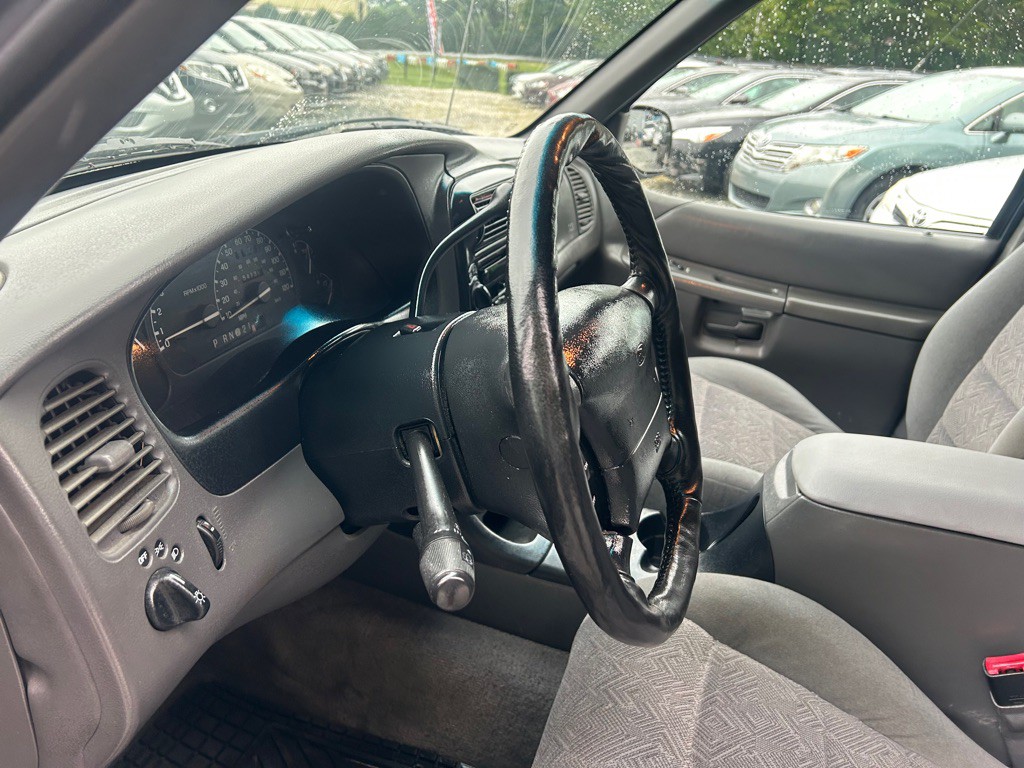 1999 Ford Explorer Image 12