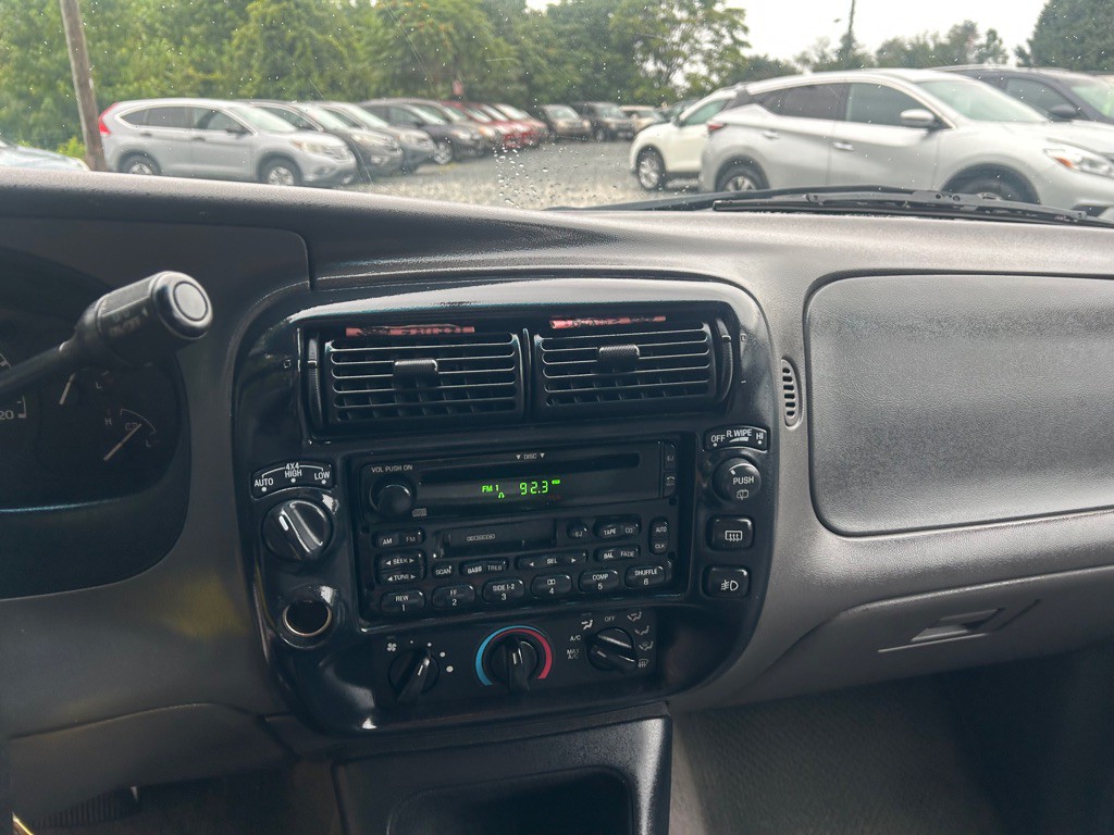 1999 Ford Explorer Image 15