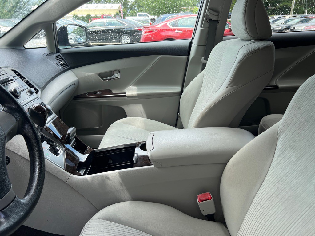 2009 Toyota Venza Image 13