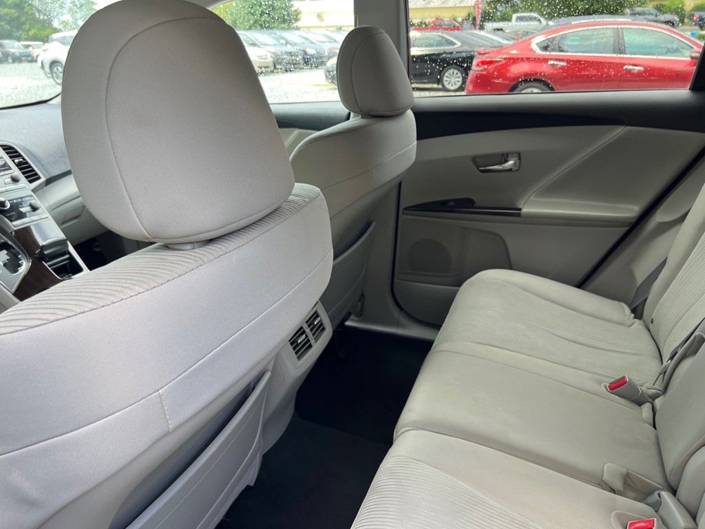 2009 Toyota Venza Image 18