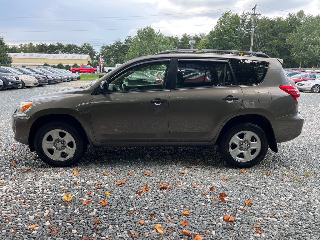 2012 Toyota Rav4 Image 2