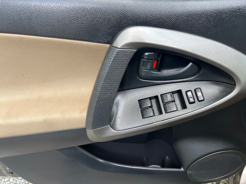 2012 Toyota Rav4 Image 11