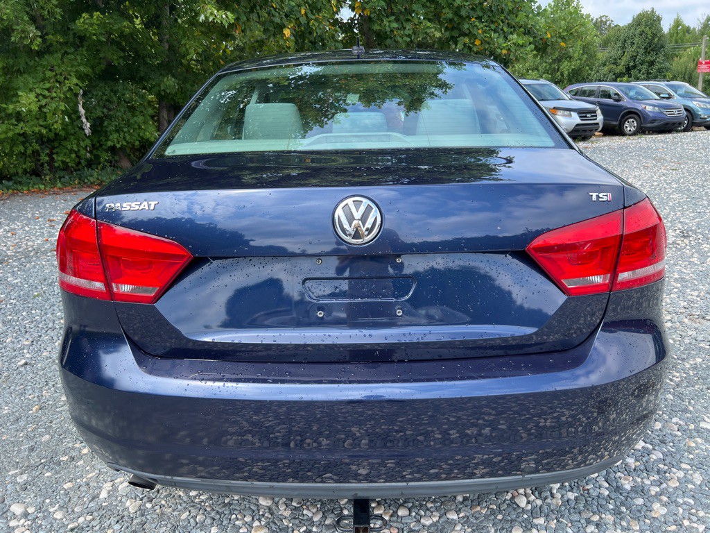 2014 Volkswagen Passat Image 4