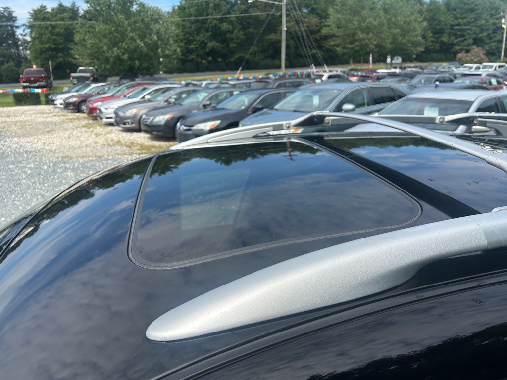 2017 INFINITI QX70 Image 19