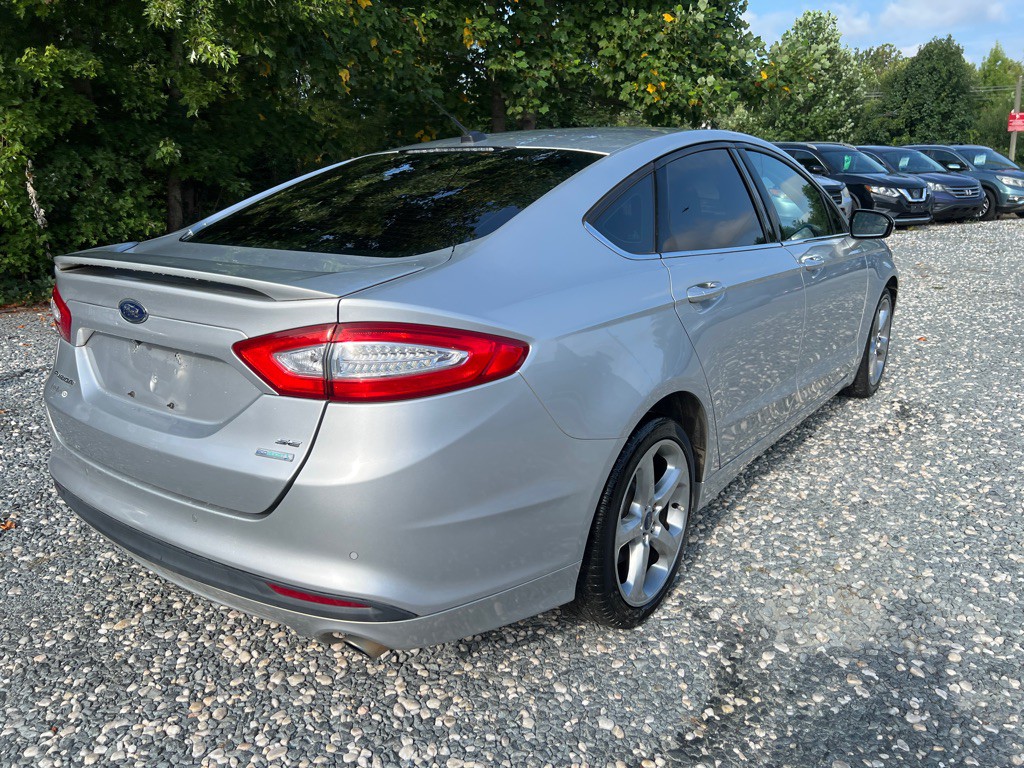 2016 Ford Fusion Image 5