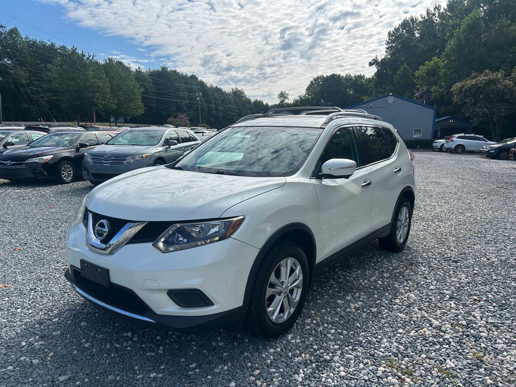 2015 Nissan Rogue Image 1