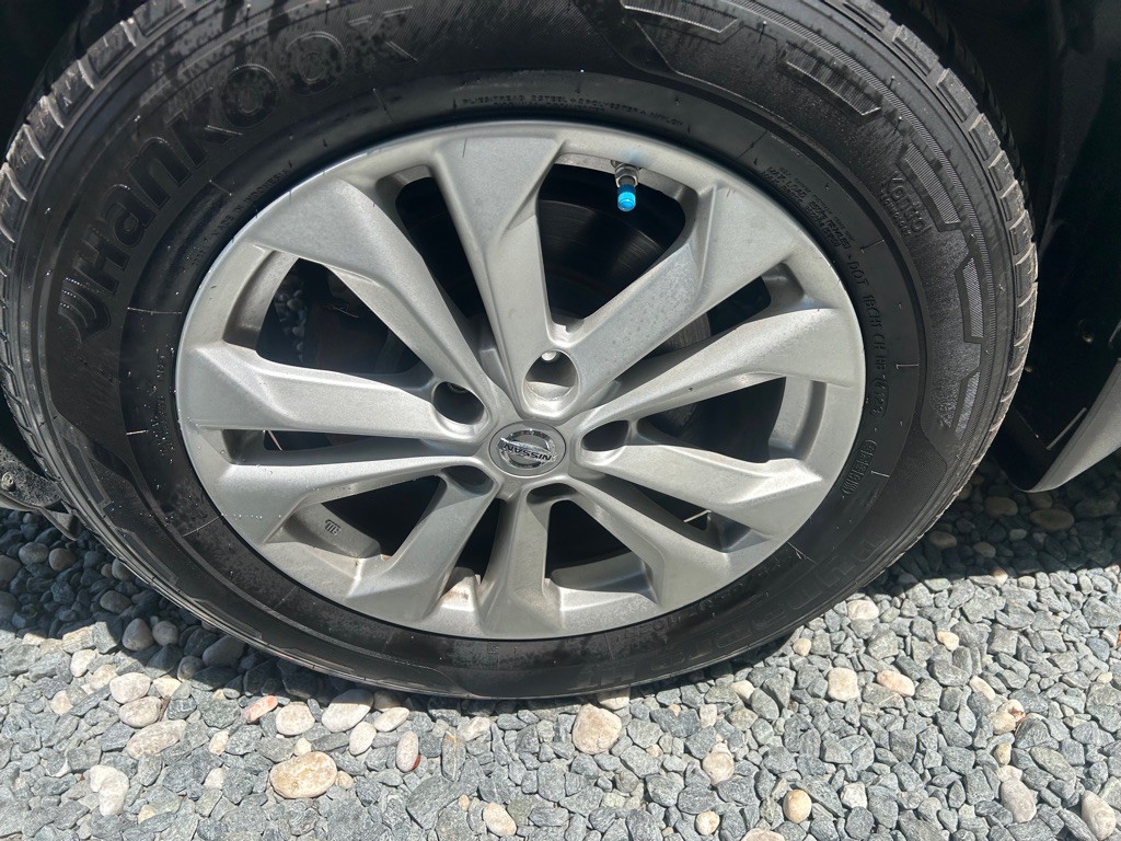 2015 Nissan Rogue Image 9