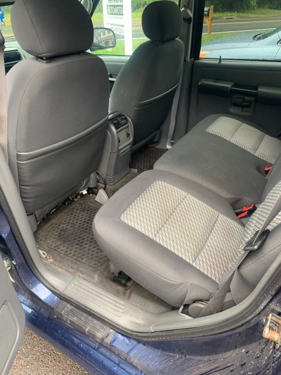 2004 Ford Explorer Image 5